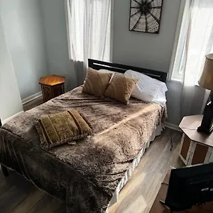 Heart Of The Burgh!! North Side Pittsburgh! Homestay